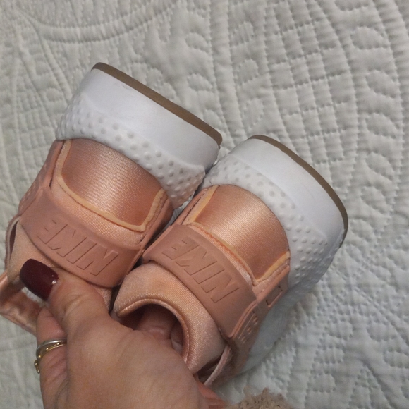 Nike Air Max Hurache size 6Y 7.5W - Picture 4 of 5